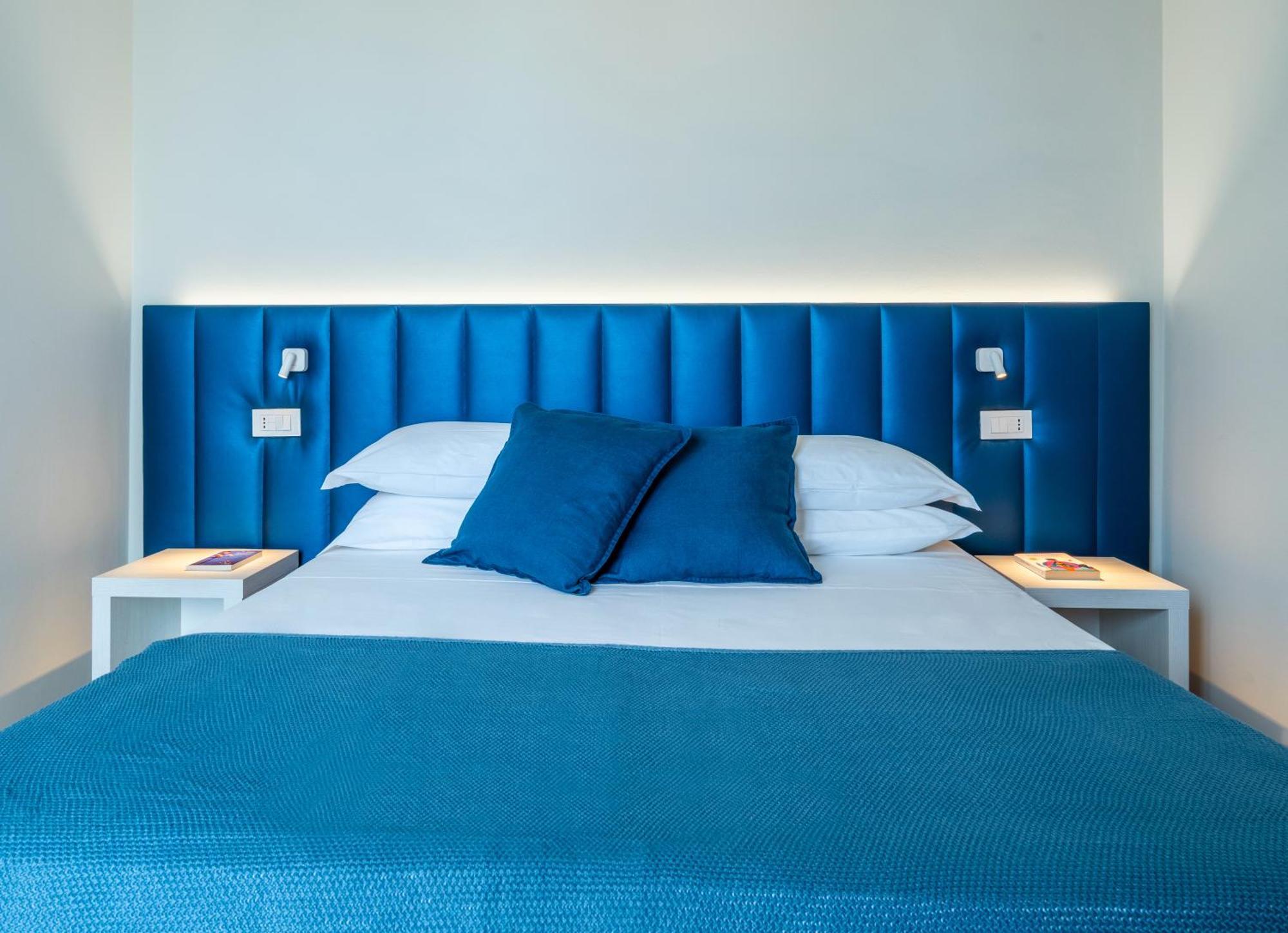 Hotel 2000 Riccione Esterno foto