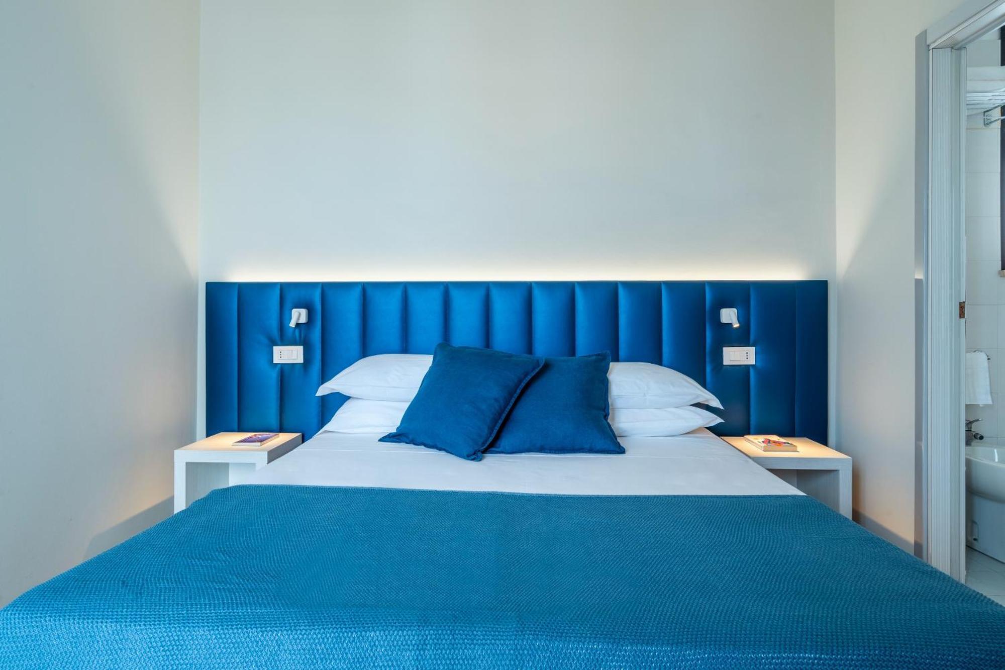 Hotel 2000 Riccione Esterno foto