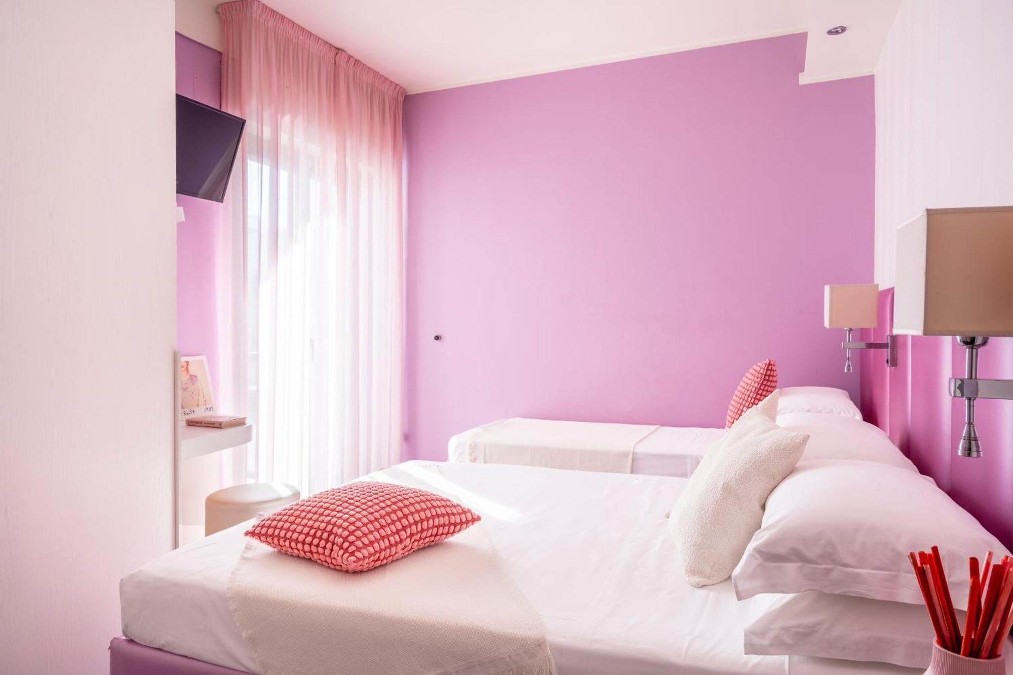 Hotel 2000 Riccione Esterno foto